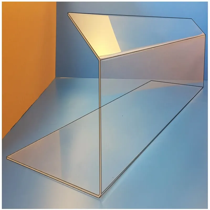 Protecteur survitrine plexi - base 200 x Ht 300 x retour 100 mm